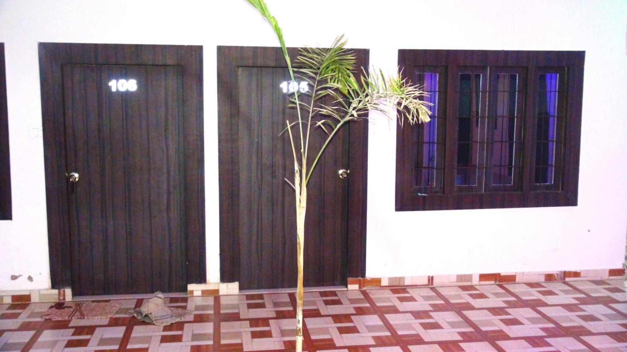 Khajuraho Hostel Экстерьер фото