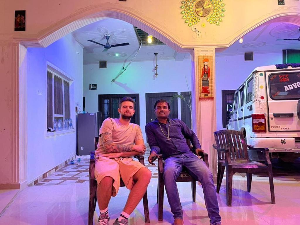 Khajuraho Hostel Экстерьер фото